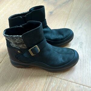 Merrell Select Grip Ankle Boots